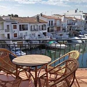 https://estudi-amb-vistes-al-canal.topcostabravahotels.com